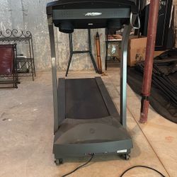 Life Fitness Treadmill