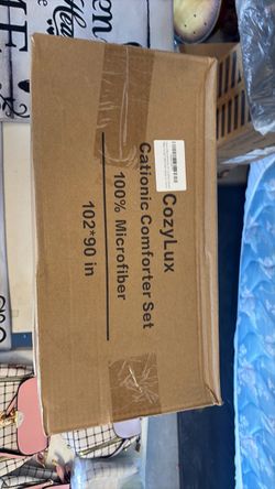 Vacuum sealed comforter set