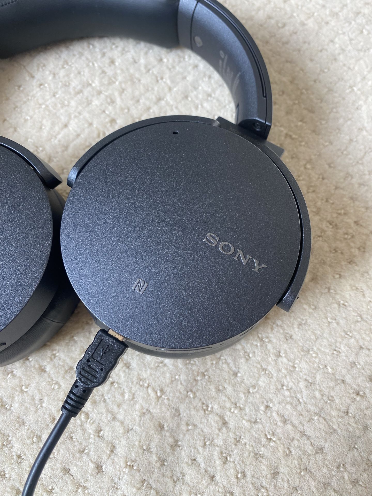 Sony Noise-Cancelling Headphones