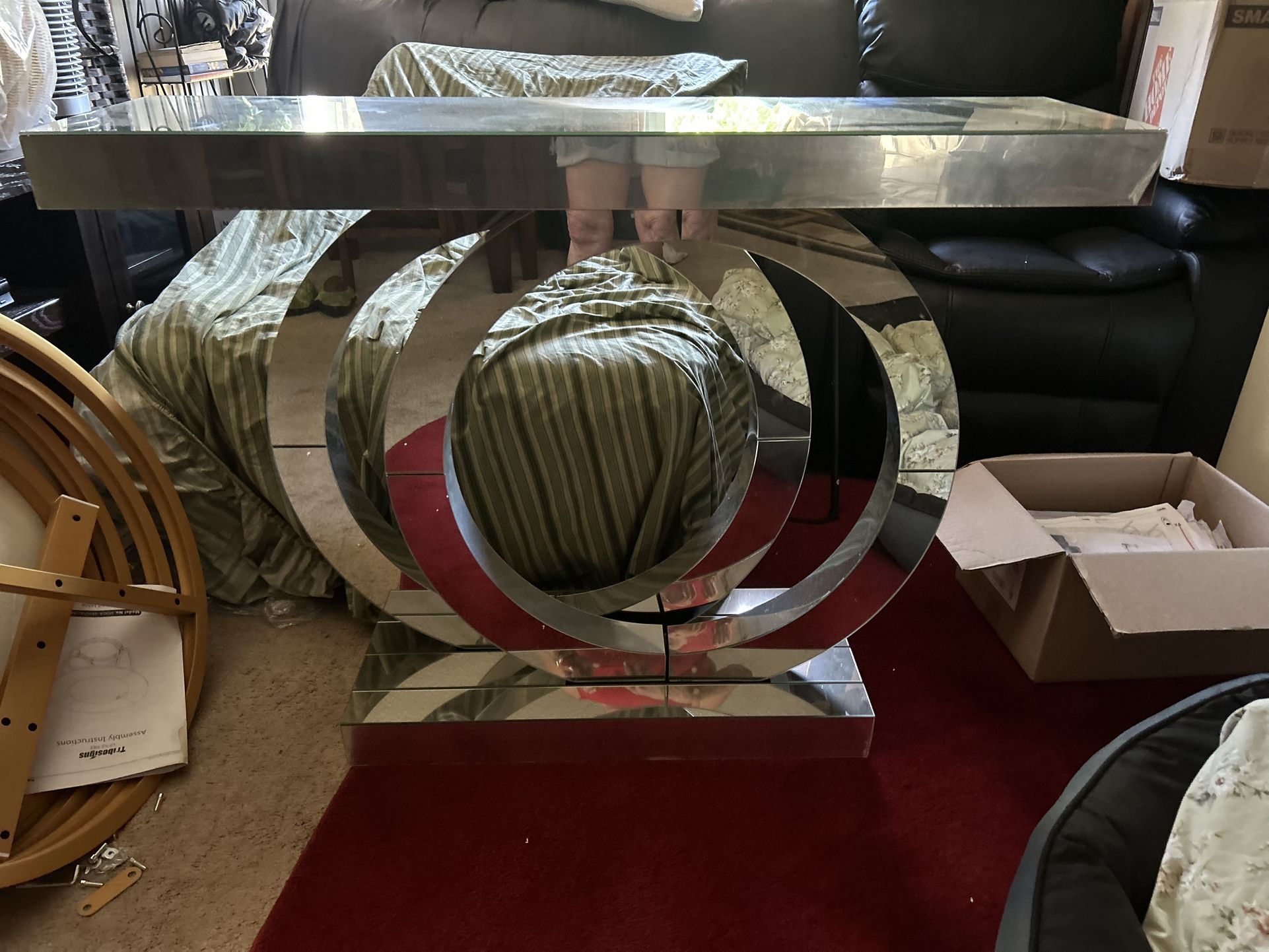 Mirrored Console