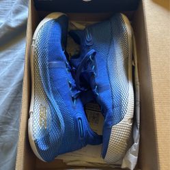 Curry 6’s