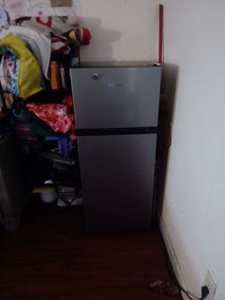 Hisense Mini Fridge