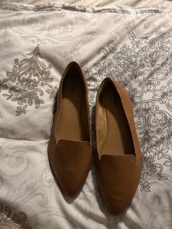 Trotters Women’s Camel Colored Flats