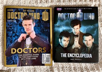 DOCTOR WHO  Book & Magazine