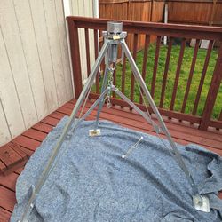 5TH WHEEL STABILIZER USED 3 CAMPING TRIPS