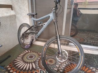2005 santa cruz bullit sale