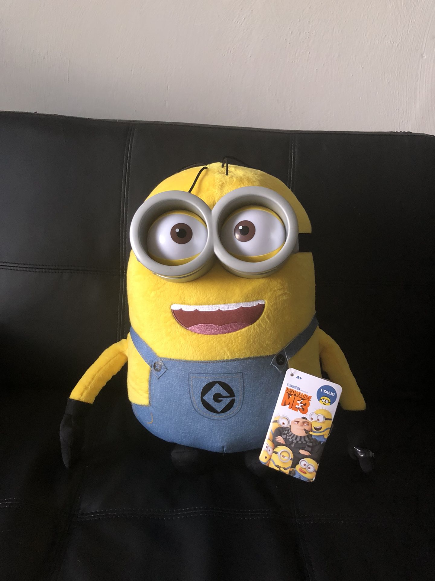 Brand new despicable 3 jumbo talking minion Dave toy
