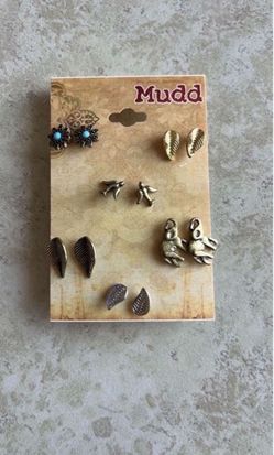 MUDD Earrings, 6 Pairs