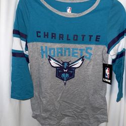 BNWT Women’s Shirt, Charlotte Hornets, Size Small, V-Neck, NBA Brand