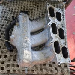 10-12 3.8 Hyundai Genesis Coupe Upper And Lower Intake Manifold 