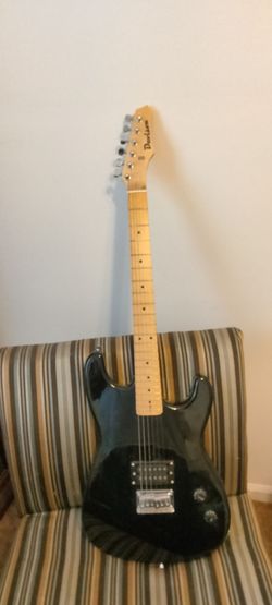 Electric guitar Davison whit amplifier crate GXT 100