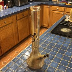 Large cool glass ash catcher