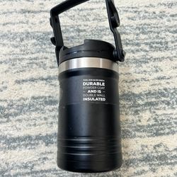 Igloo Double Wall Vacuum Insulated Jug