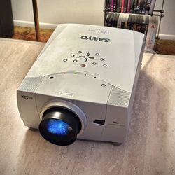 Pristine Stewart FireHawk 100” Motorized Screen (LXE 100) + Sanyo Projector