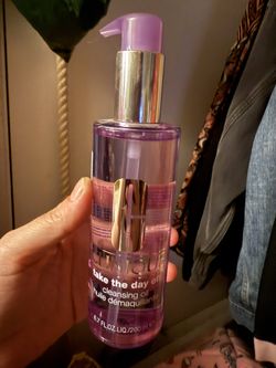 Clinique Take The Day Off Cleansing Oil Face Wash Makeup Remover