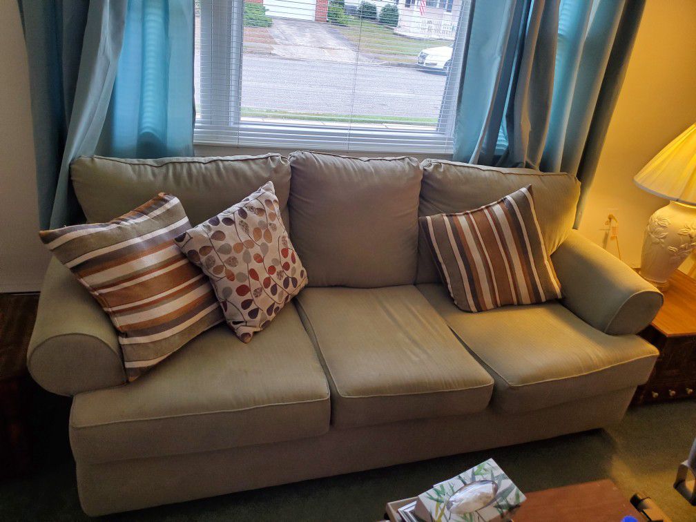 Sofa, used
