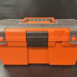 Black and Decker 16" TOOL BOX. Lift out carry tray. Built in organization compartments
