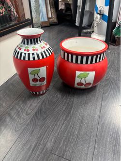 Ceramic pots