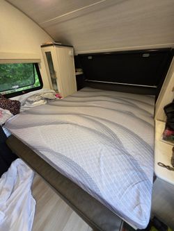 Short queen rv mattress with hinge