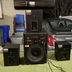 Klipsch SW-8 II Powered Subwoofer speaker + 4 speakers