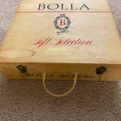 Wooden bolla gift box