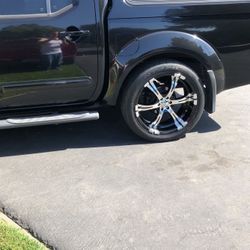 22s fit. Nissan Frontier. Just the rims. If  You Want The Tires Too 1500.00. 
