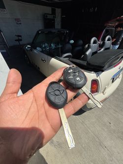 Llaves de autos / car keys and remotes