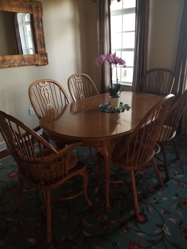 Thomasville oak dining room set