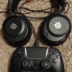 Sony PS5 DualSense Wireless Controller - Midnight Black WithSony PS5 DualSense Wireless Controller - Midnight Black