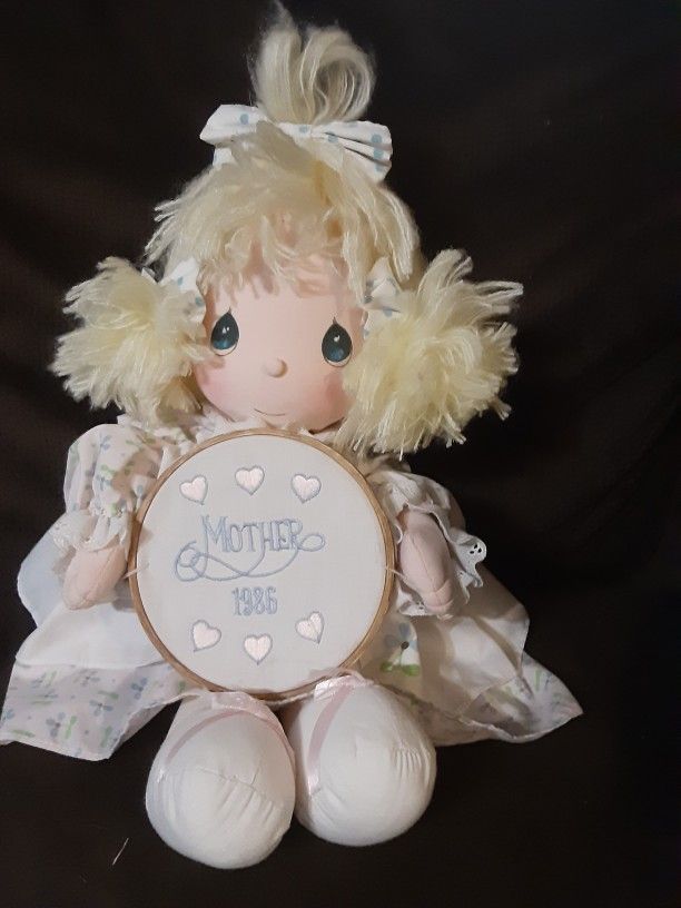 1987 Precious Moments Doll