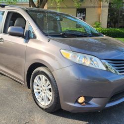 2013 Toyota Sienna