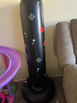 Inflatable punching bag