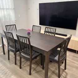 Dining table extendable and 6 chairs