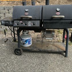 Char-Griller in. 3-Burner Gas and Charcoal BBQ Grill