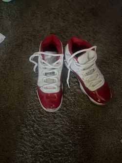Air Jordan 11 Low Cherry Red Size 10