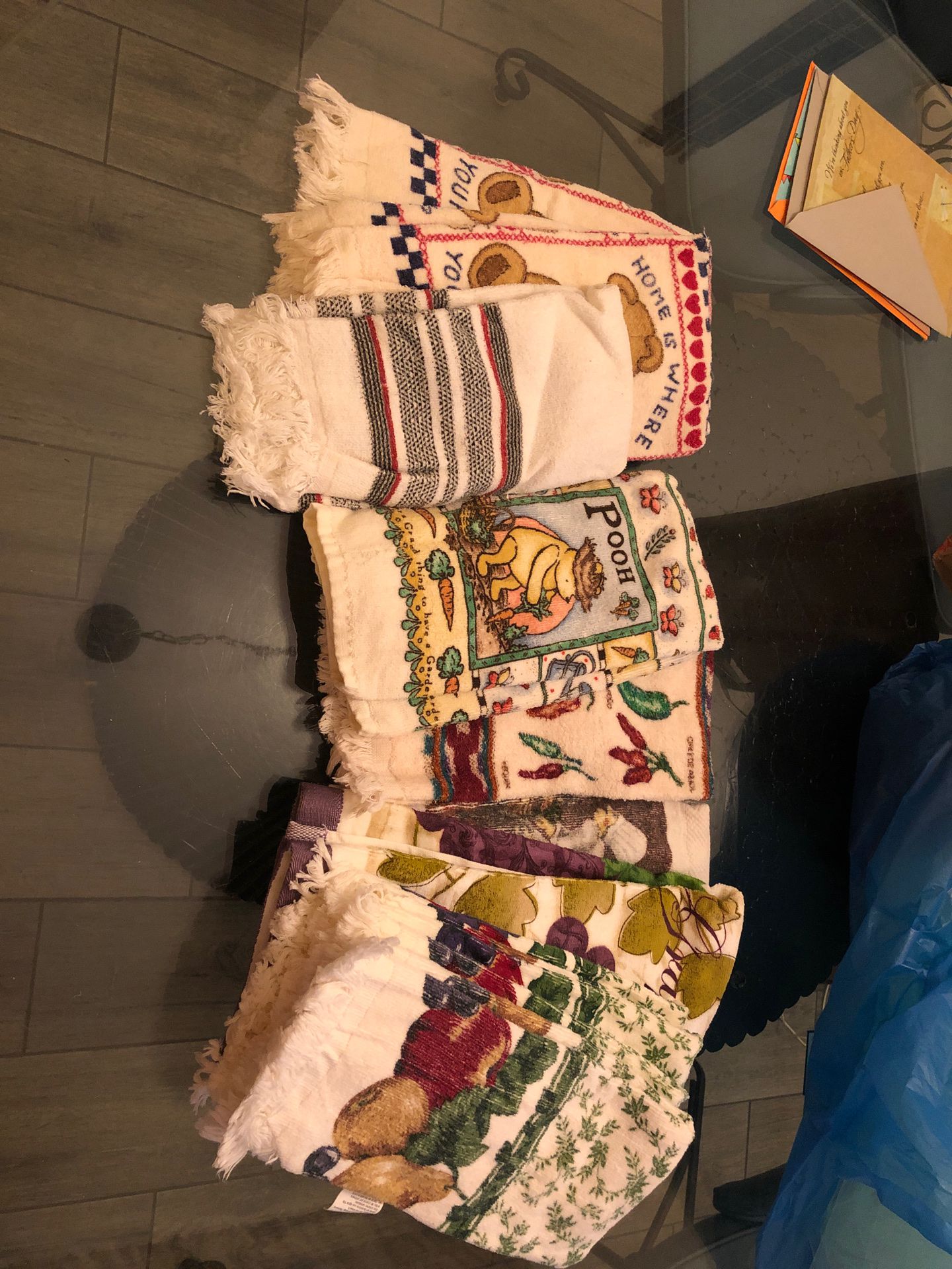 11 assorted hand/kitchen towels