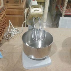 Vintage 1950s Never Beens Used Sunbeam Mixer