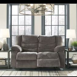 Gray Reclining Loveseat Sofa – Very Clean, Gently Used, Super Comfortable