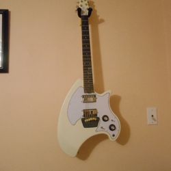 1973 OVATION BREADWINNER GUITAR W/ORIGINAL CASE