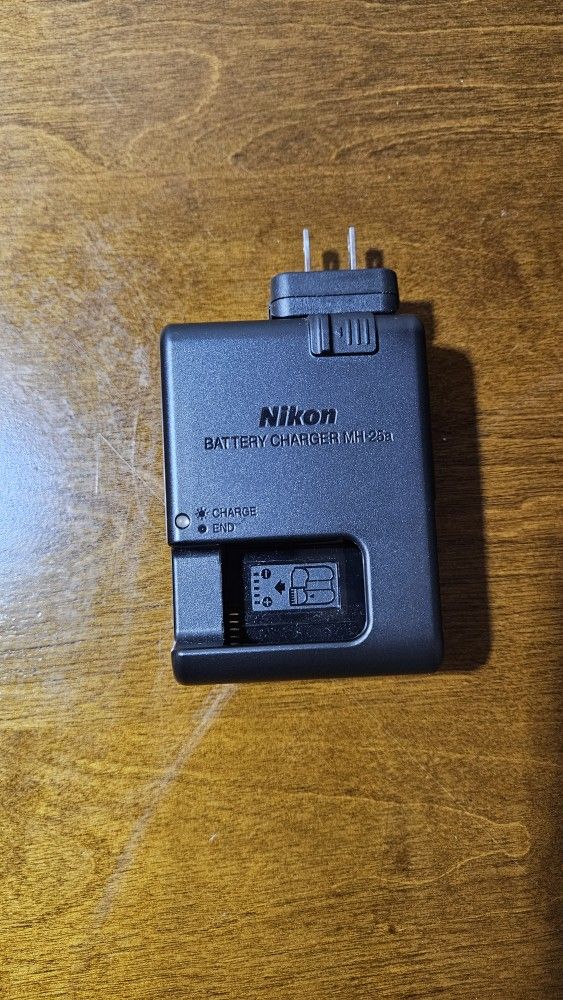 Nikon MH-25a OEM Battery Charger
