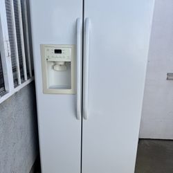 General Electric refrigerator 