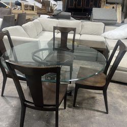 Macys Brand Dining Set $550