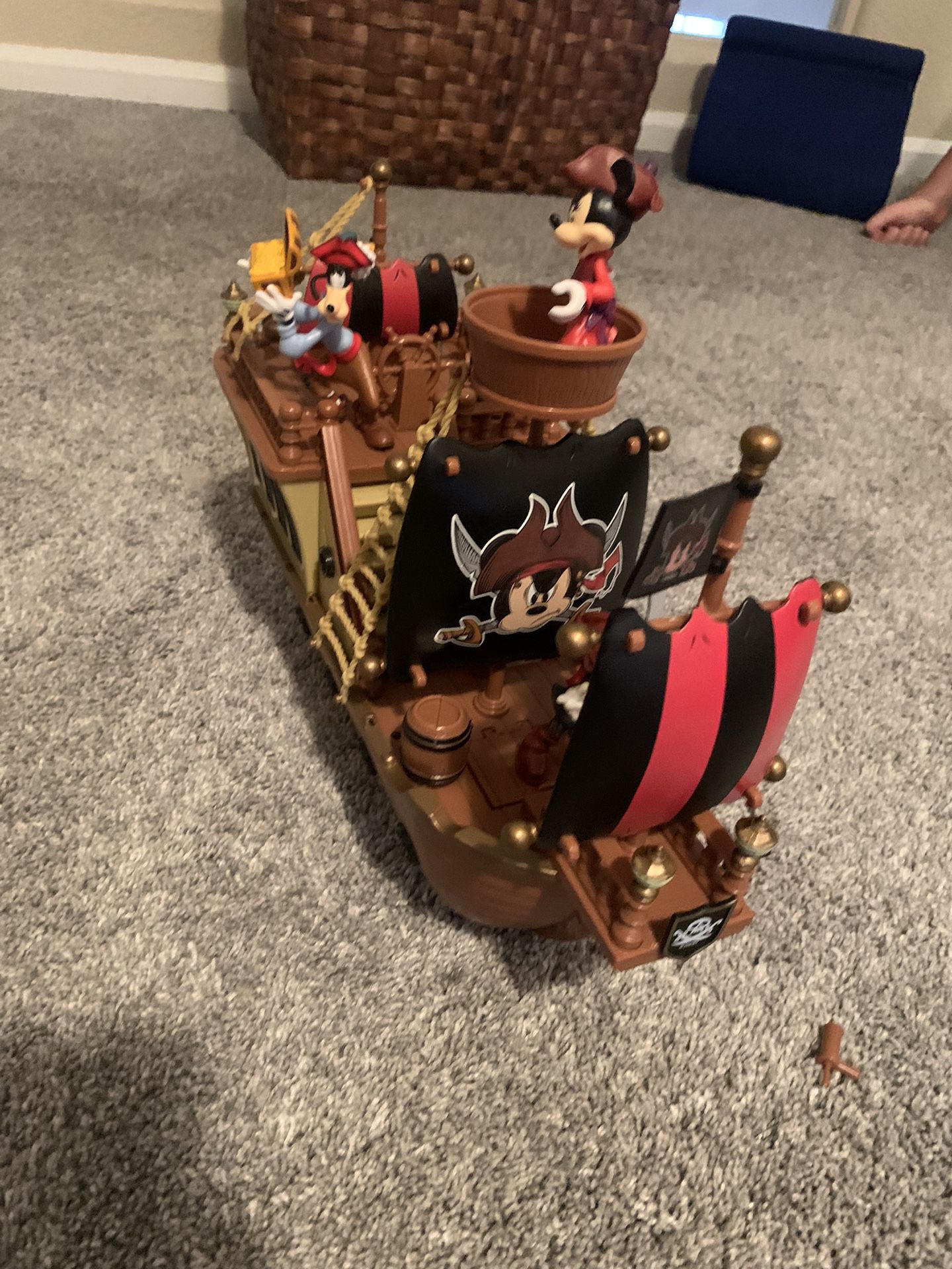 Mickey Mouse And Friends Pirate Ship