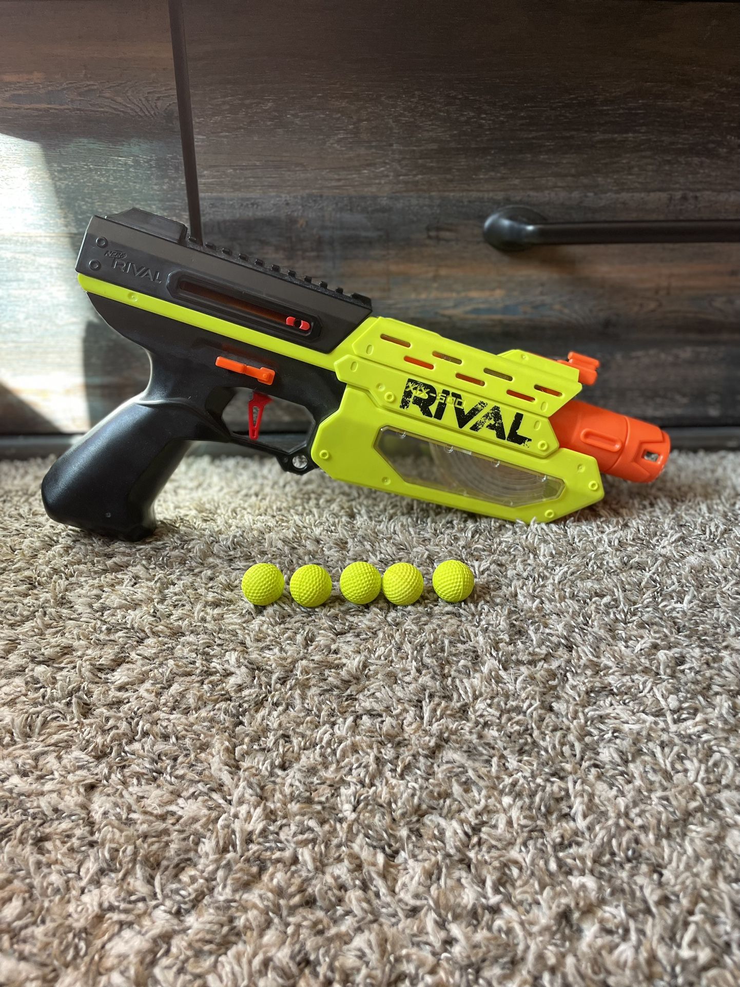 Nerf Rival Mercury XIX-500 Edge Series Blaster W/target And 5 Nerf Balls