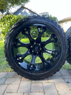 6 LUGS RIMS(RINES) & TIRES(LLANTAS) (6x5.5) Size: 33x12.50r22LT ‼️LIKE NEW‼️