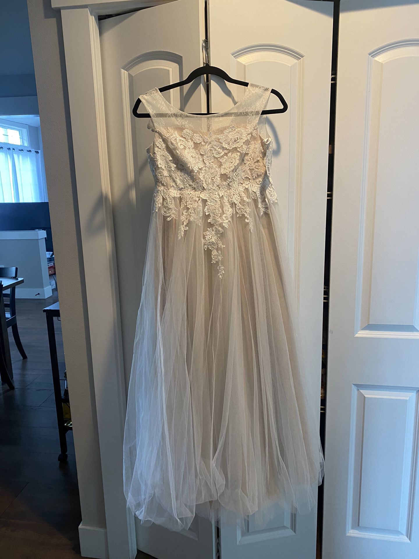 David’s Bridal Girls Dress Size 12