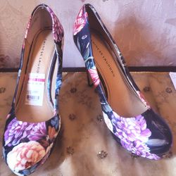 Chinese Laundry Multicolored Floral Pumps