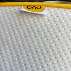 Eve Queen Mattress with box Spring $40