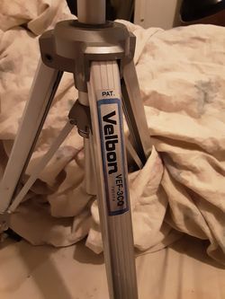 Velbon Tripod VEF-3CQ to 70".