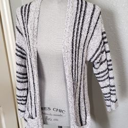 Medium Cardigan/sweater